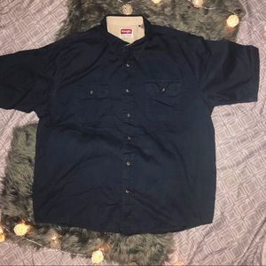 Navy blue wrangler short sleeve button down shirt
